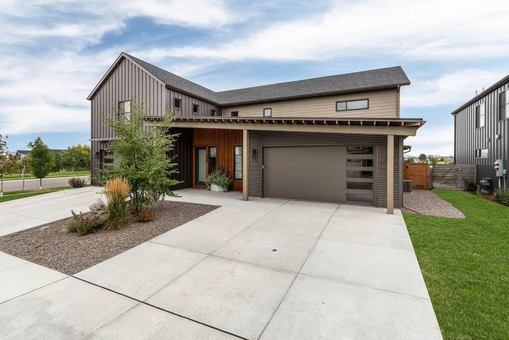 Luxury Townhome On The Park With Bridger Mtn Views ボーズマン エクステリア 写真