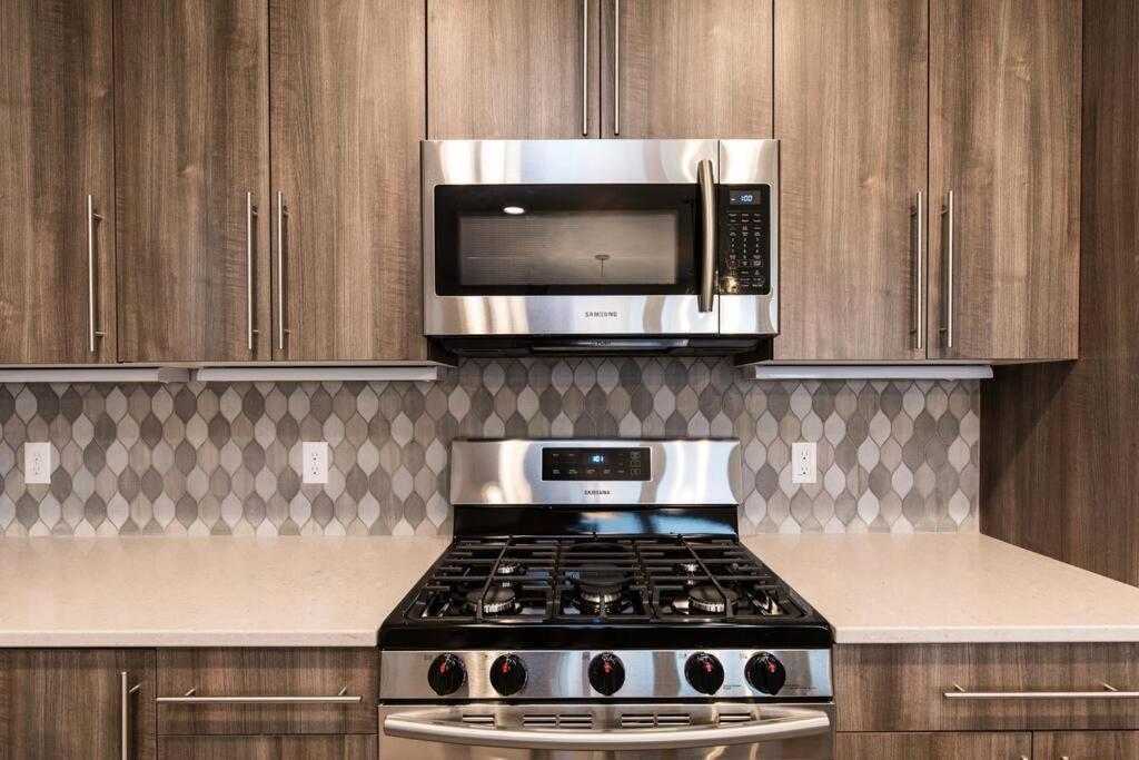 Luxury Townhome On The Park With Bridger Mtn Views ボーズマン エクステリア 写真